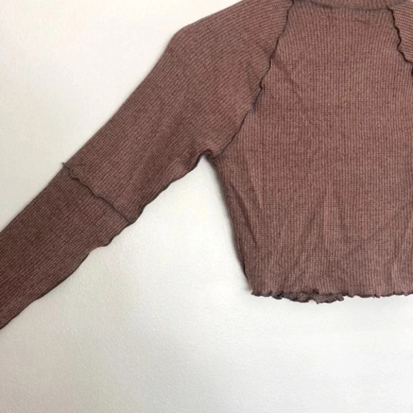 RSQ Baby Tee Long Sleeve Crop Top Mock Neck Brown Tee Exposed Seam - Picture 7 of 7